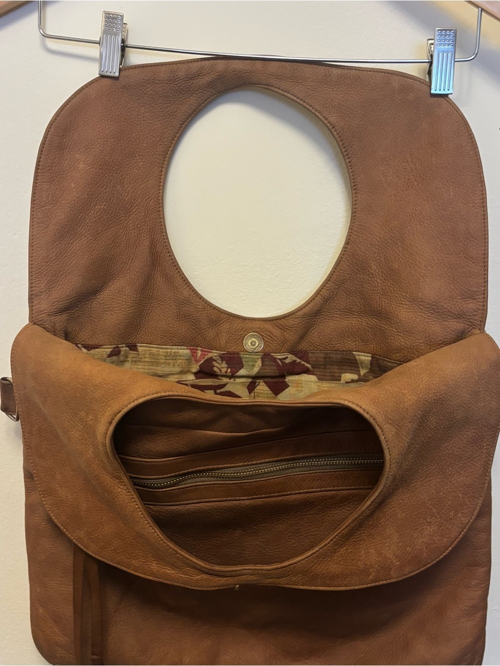 ARZA NEW YOR LEATHER SHOULDER STYLE Audrey Large Messenger/Laptop Bag in Whiskey - Picture 8 of 11